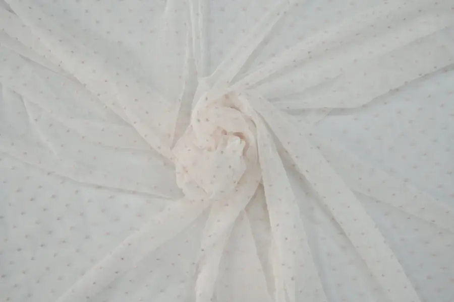 Tul blanco - la mayor variedad de colores de tejido tul en PUGUTEXTILE